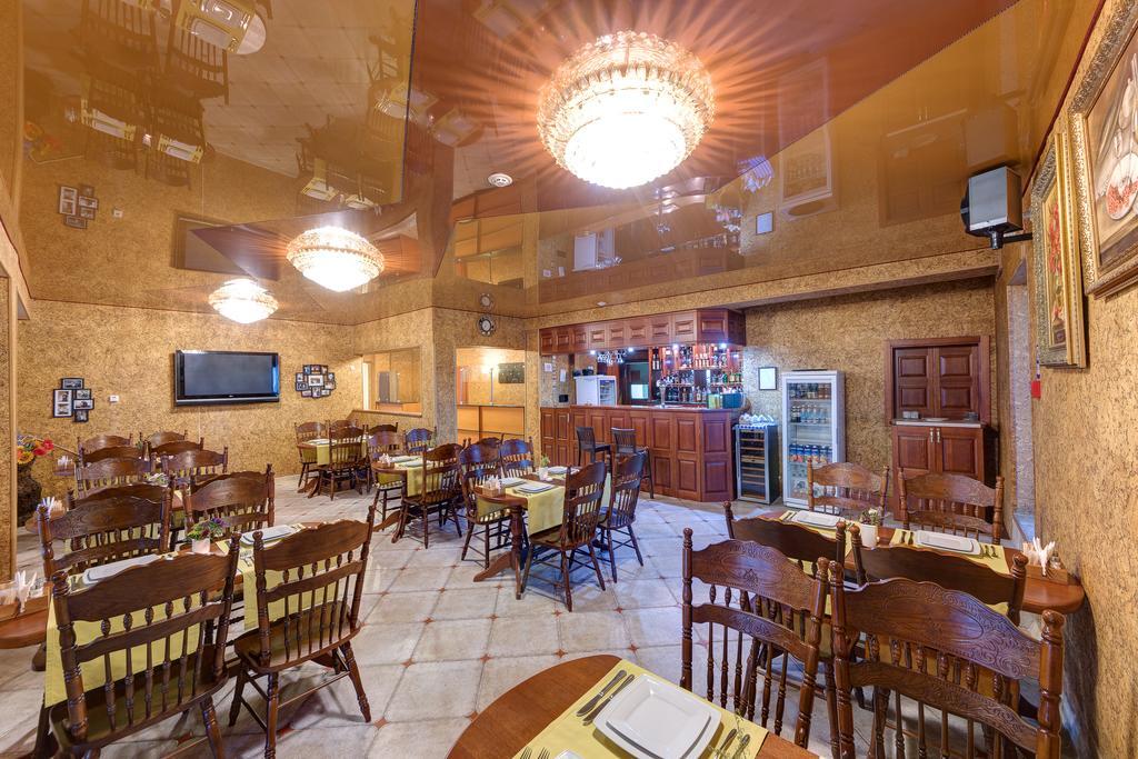 Aleksandria Hotel Kiev Buitenkant foto