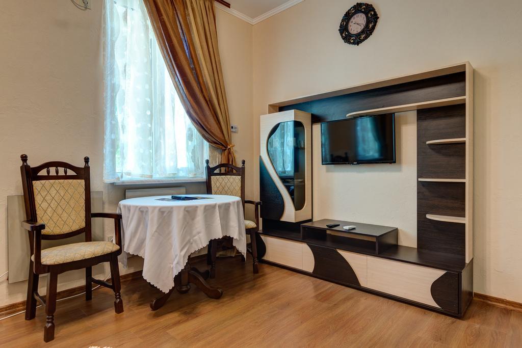 Aleksandria Hotel Kiev Buitenkant foto
