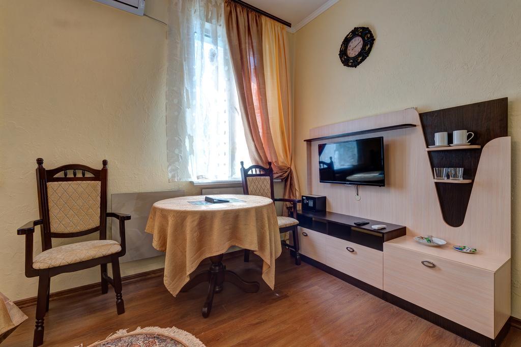 Aleksandria Hotel Kiev Buitenkant foto