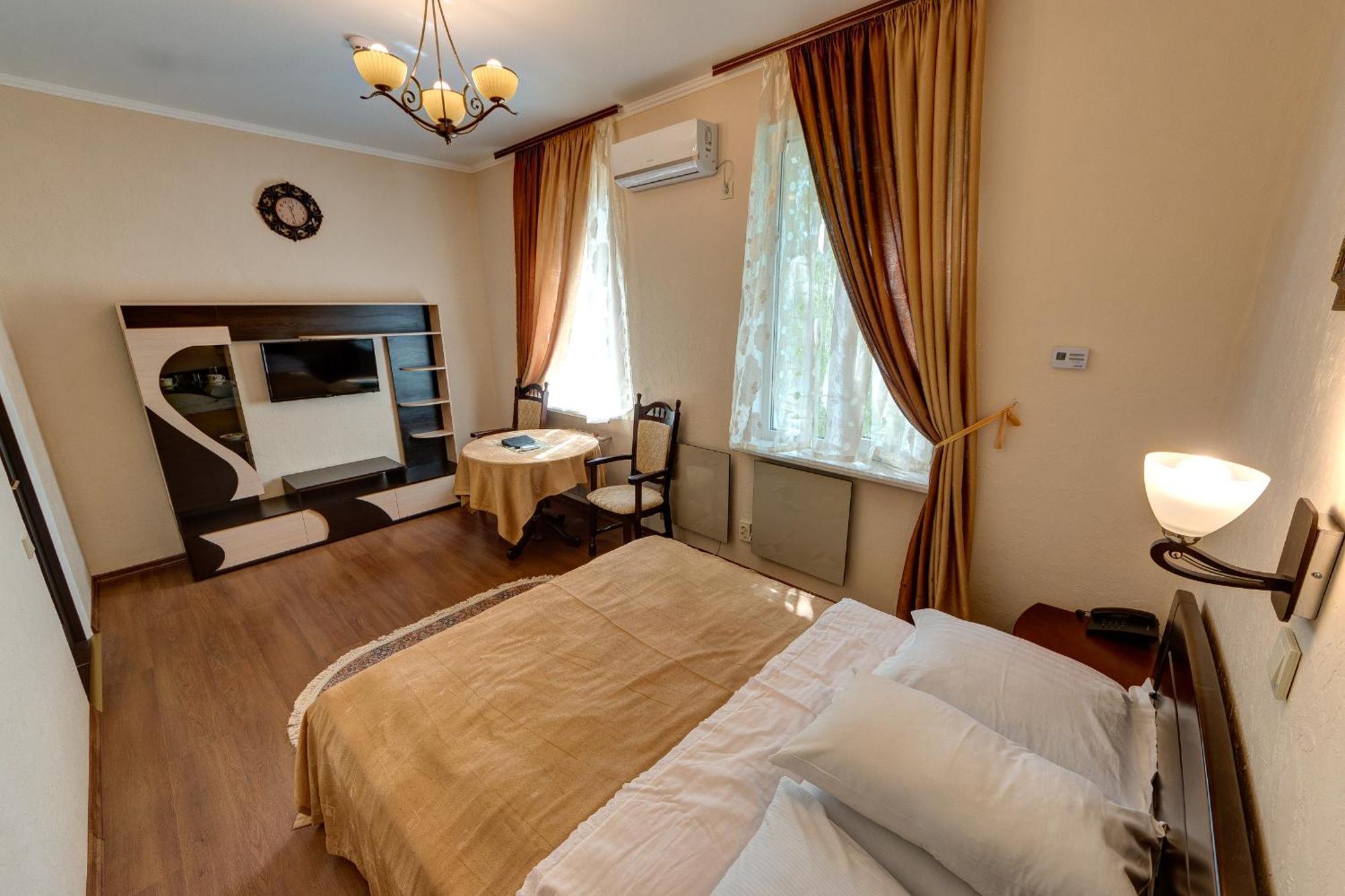 Aleksandria Hotel Kiev Buitenkant foto